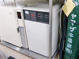 CO2インキュベーター(incubator)